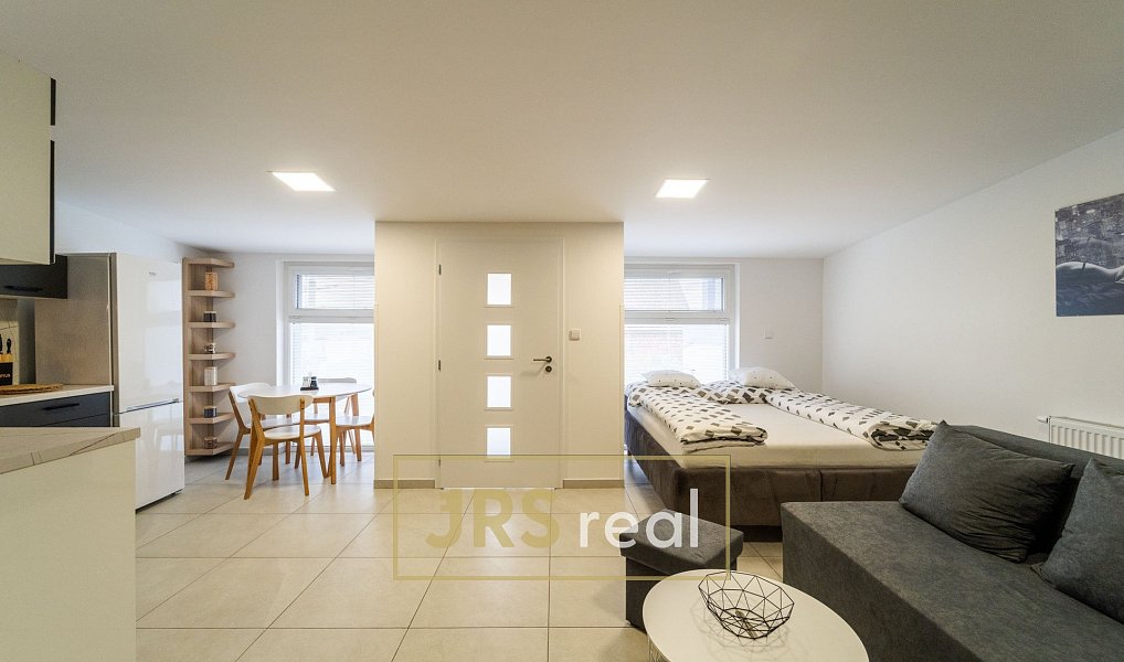 Prodej domu 220 m² s pozemkem 523 m², Dolní Němčí – náhled fotky 10