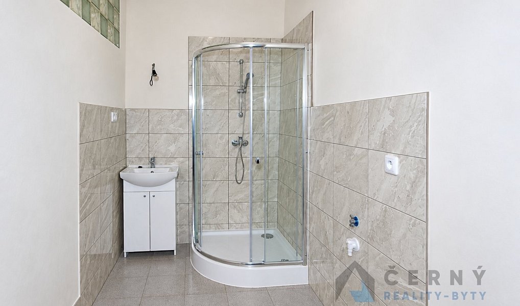 Pronájem bytu 3+1 110 m², Liberec – náhled fotky 16