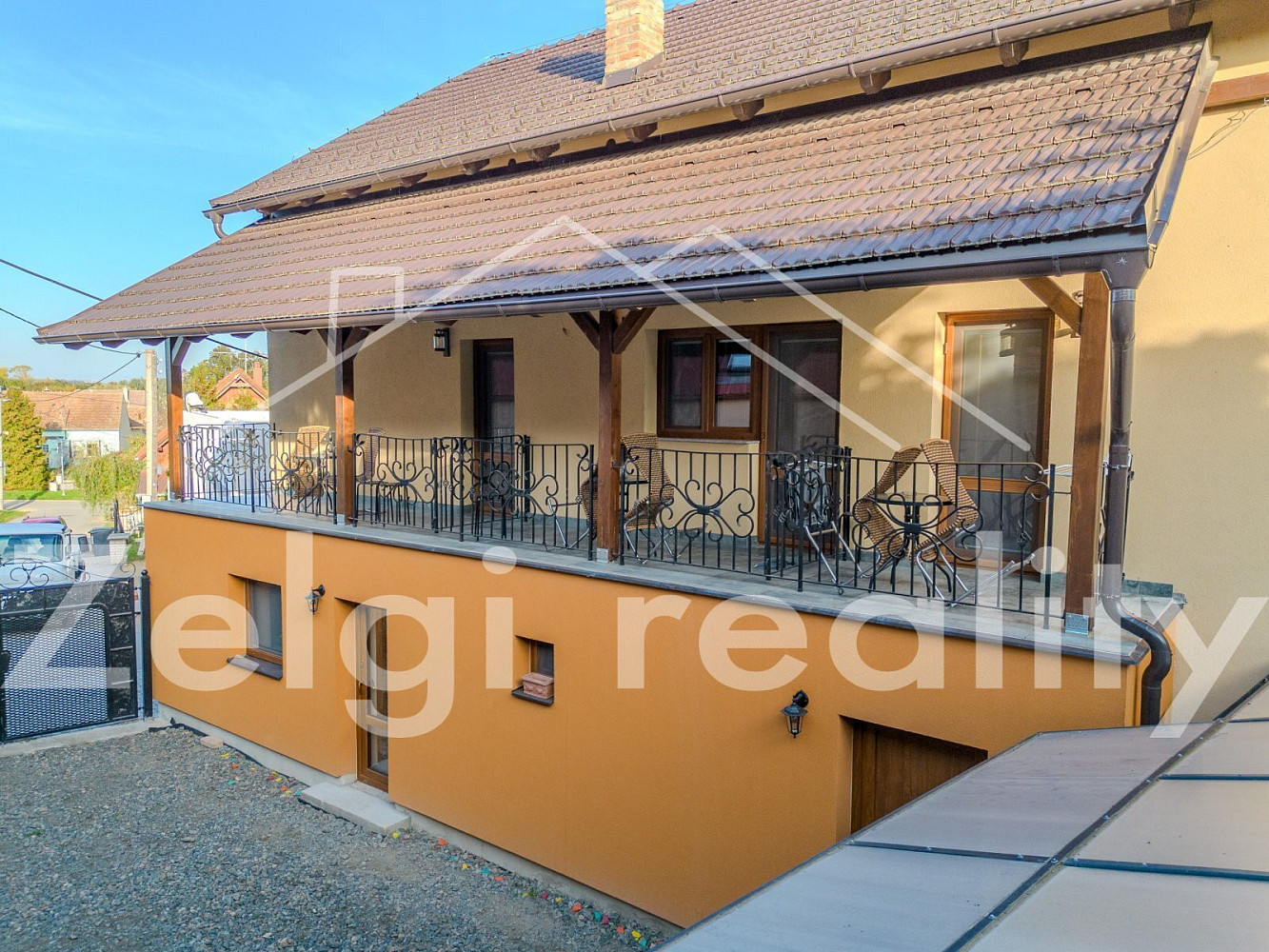 Prodej domu 340 m² s pozemkem 127 m² – fotografie 3
