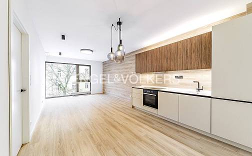 Prodej bytu 3+kk 73 m², Staropramenná, Praha 5 - Smíchov