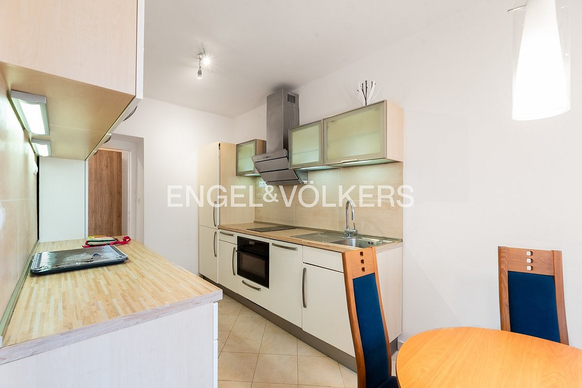 Pronájem bytu 2+1 60 m² – fotografie 3