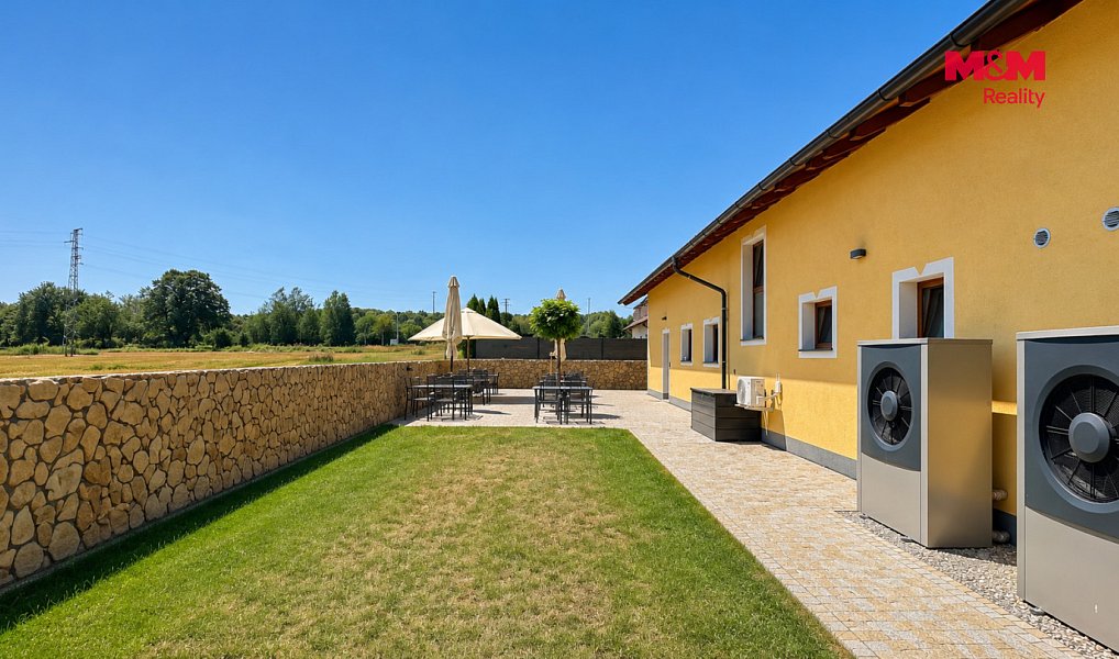 Prodej ubytovacího objektu 440 m², Slavonice – náhled fotky 27