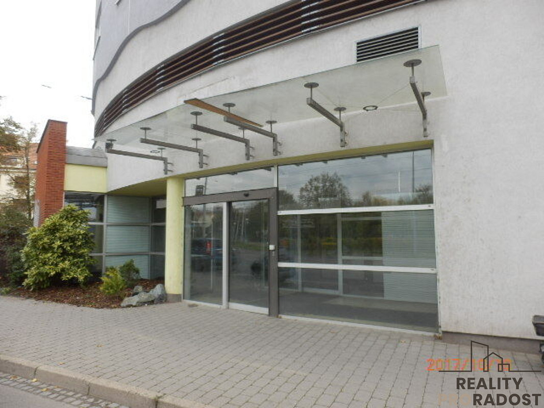 Pronájem obchodních prostor 197 m²