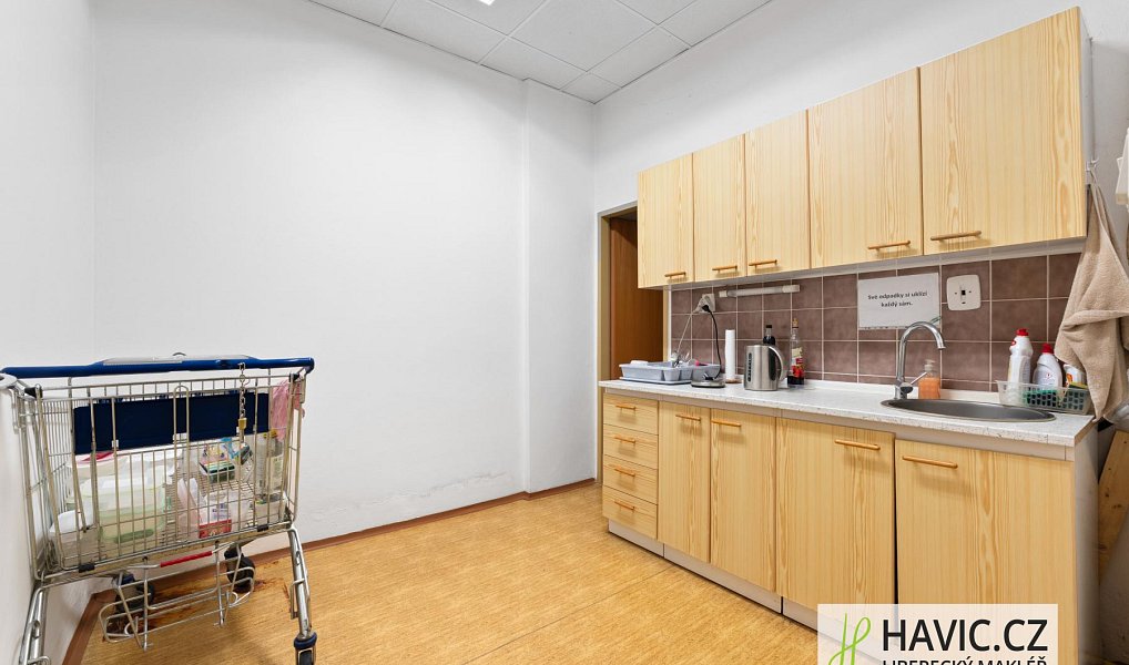 Pronájem kanceláře 21 m², Jičín – náhled fotky 11
