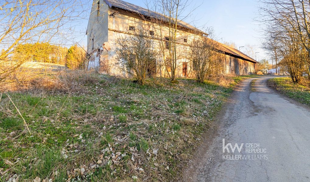 Prodej komerčního pozemku 1 200 m², Častrov – náhled fotky 5
