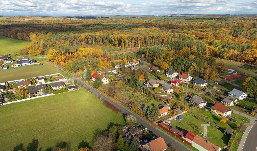 Prodej stavebního pozemku 800 m², Labské Chrčice – náhled fotky 6