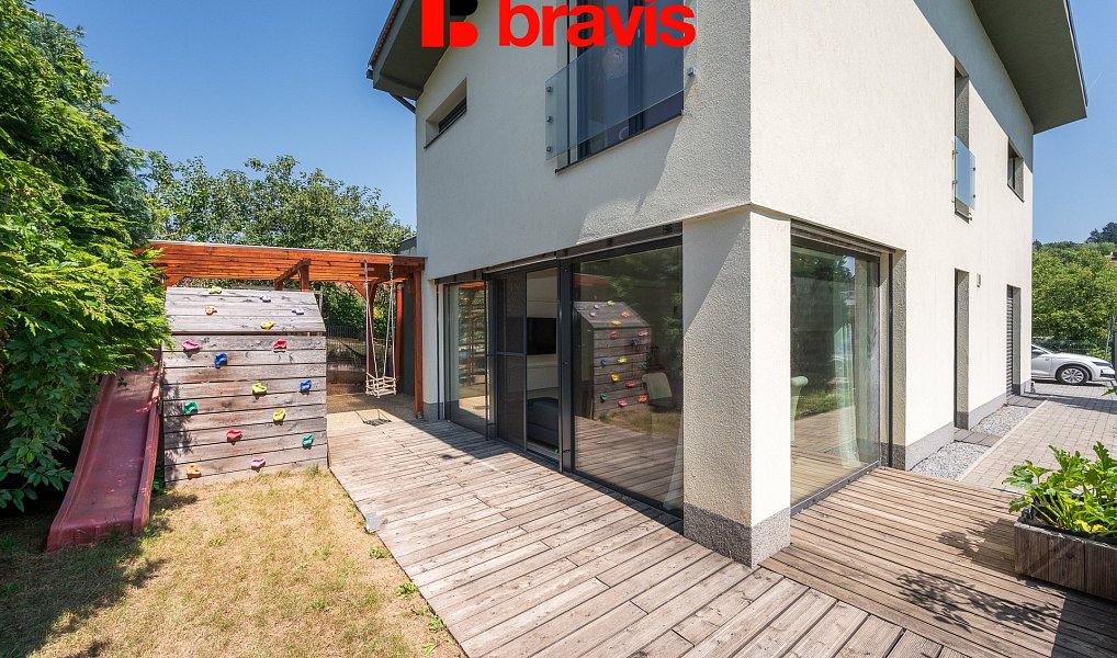 Prodej domu 150 m² s pozemkem 400 m², Brno – fotka 1 z 31