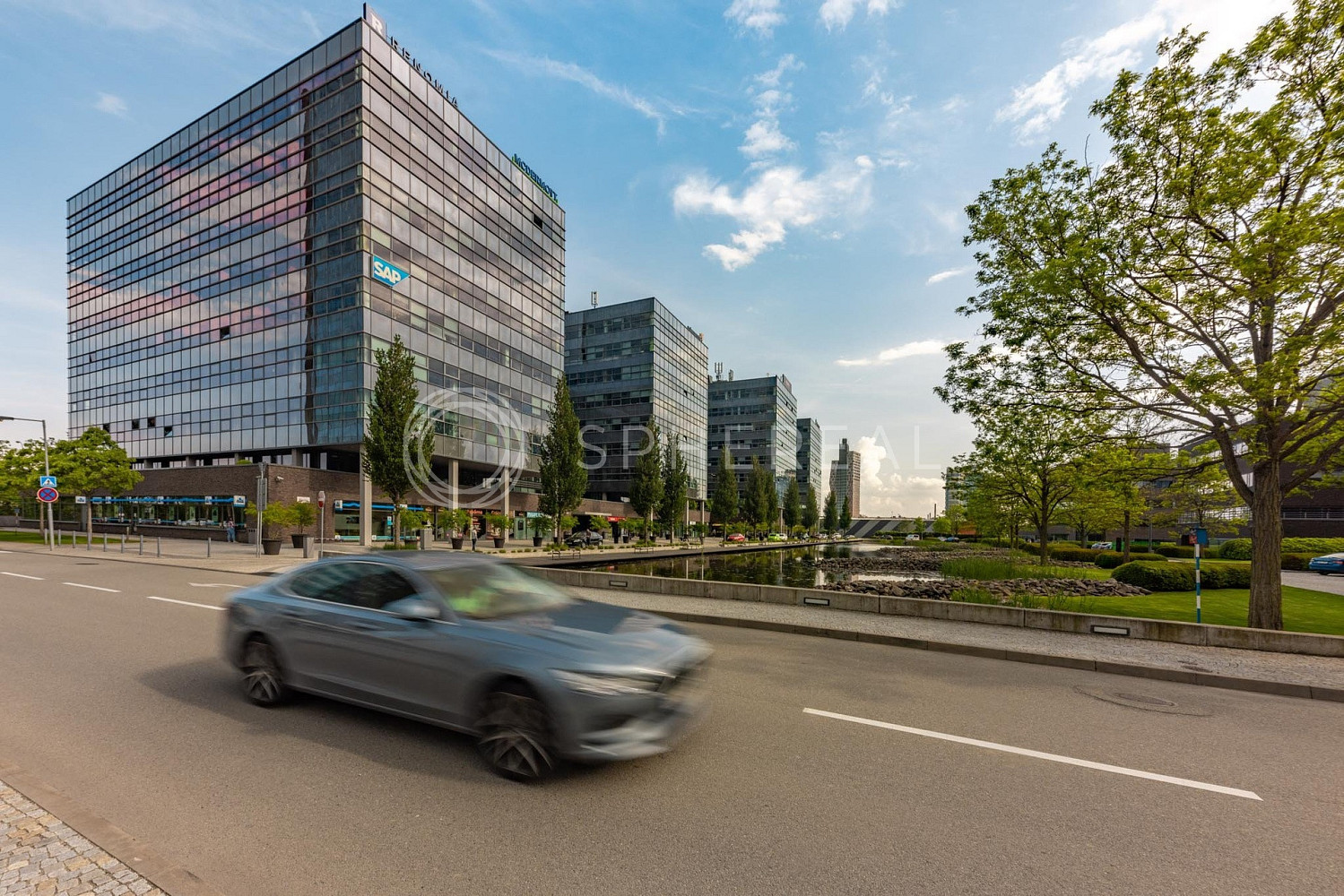 Pronájem kanceláře 527 m², Brno