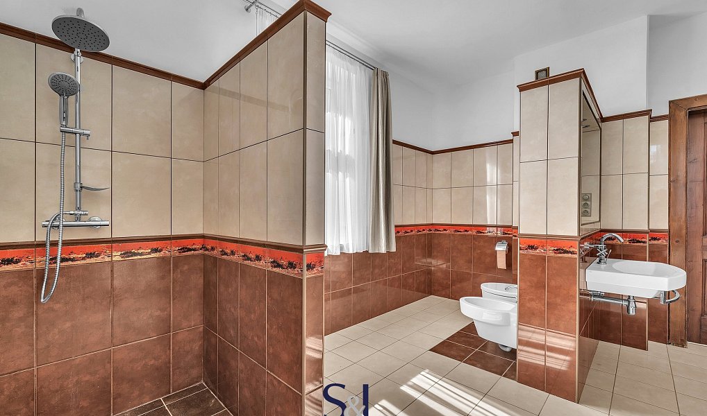 Prodej domu 320 m² s pozemkem 2 236 m², Rumburk – náhled fotky 30