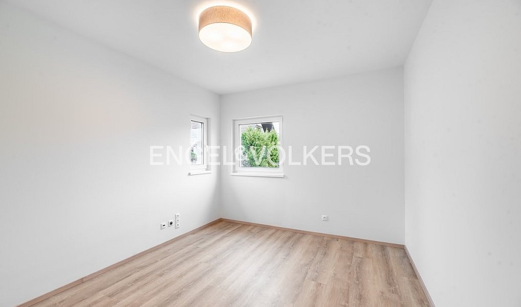 Pronájem domu 167 m² s pozemkem 662 m², Praha – náhled fotky 8
