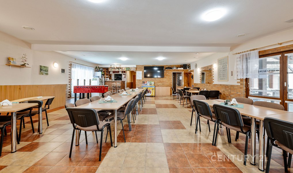 Prodej ubytovacího objektu 1 320 m², Jistebnice – náhled fotky 11
