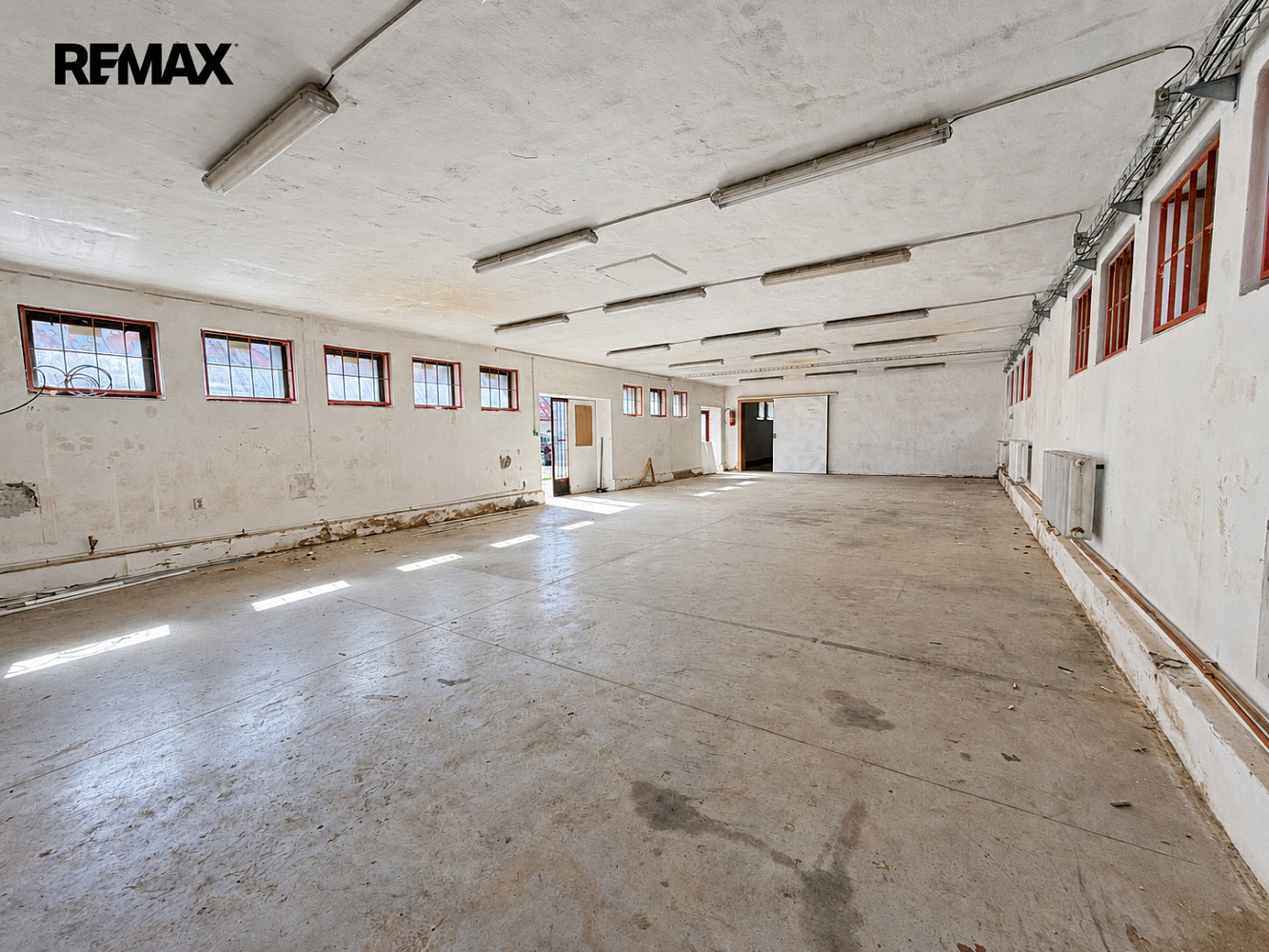 Pronájem výrobních prostor 230 m² – fotografie 3