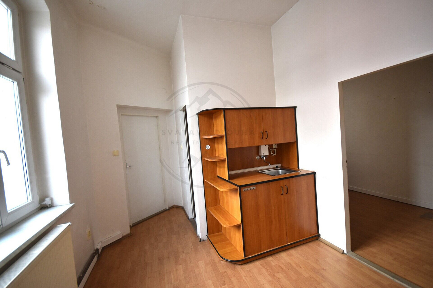 Pronájem kanceláře 81 m² – fotografie 4