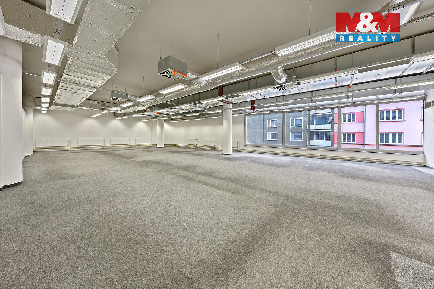 Pronájem obchodních prostor 230 m² — photo 2