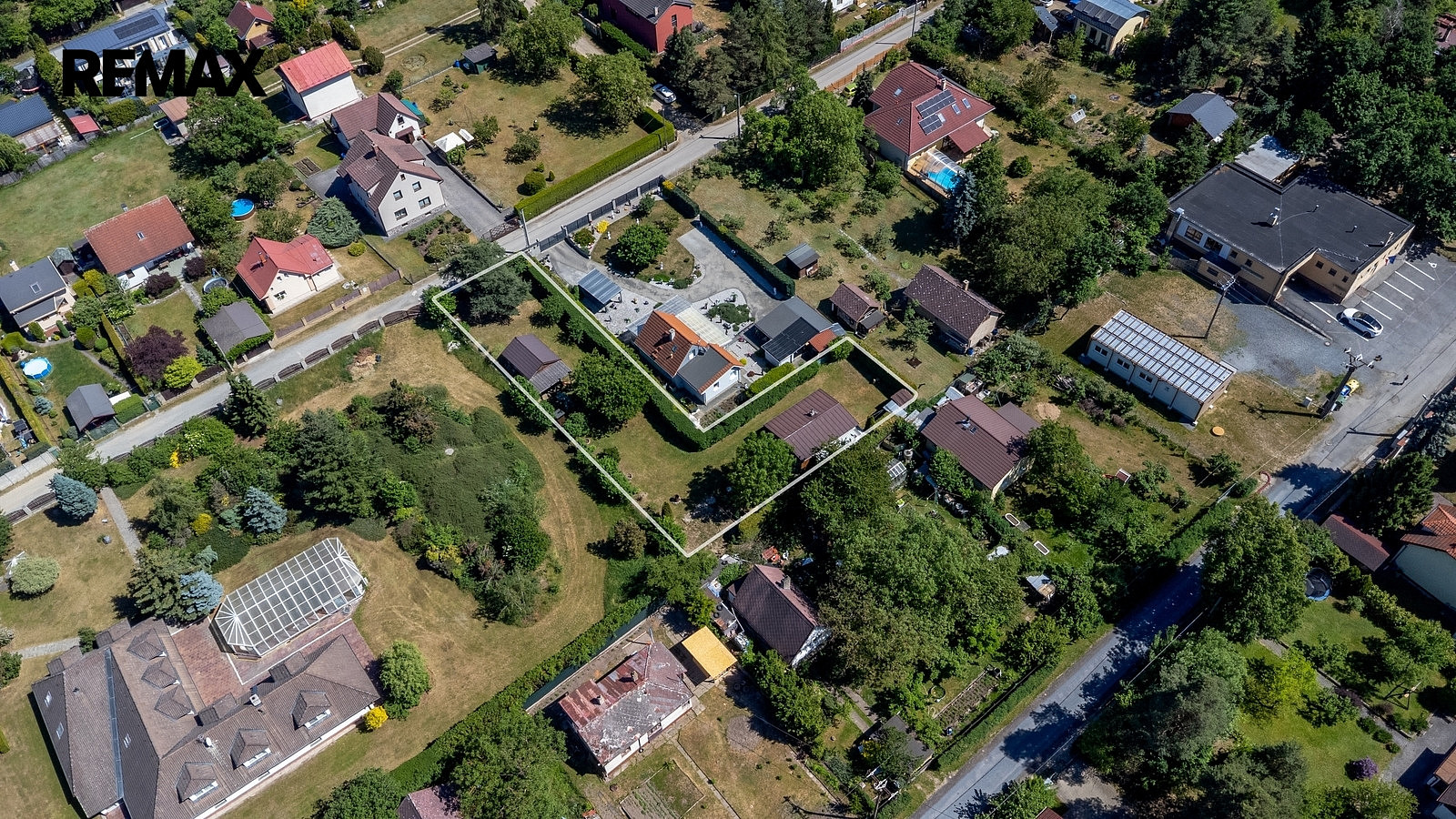 Prodej stavebního pozemku 910 m² — photo 3