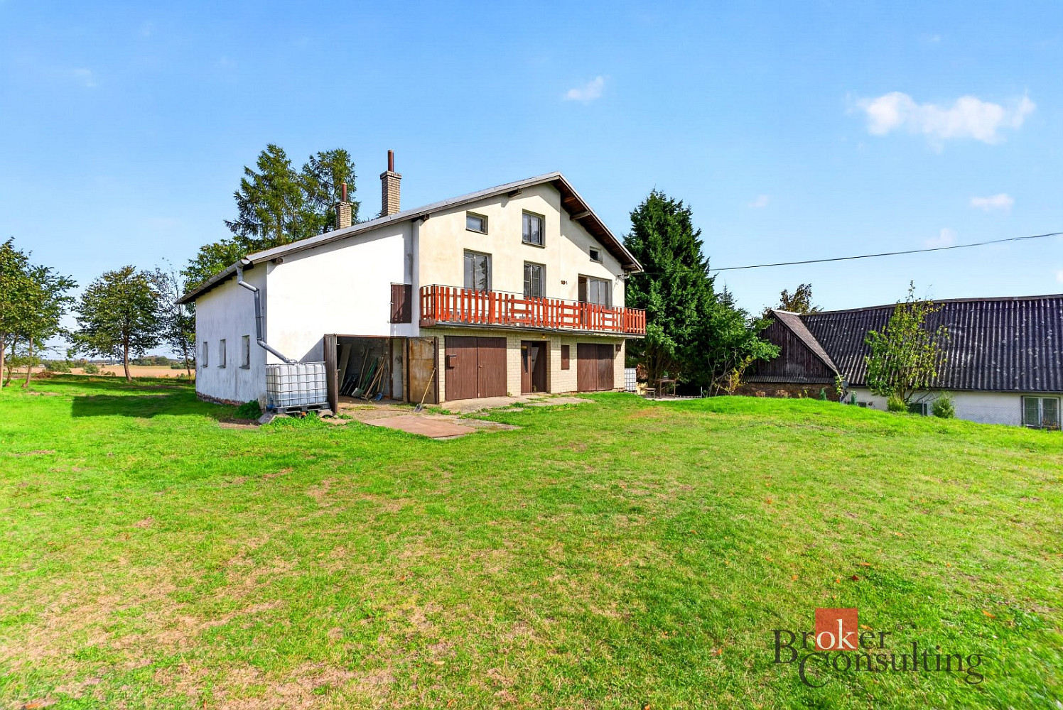 Prodej domu 262 m² s pozemkem 1 732 m²