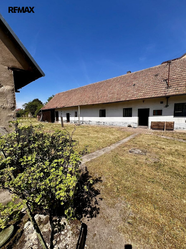 Prodej domu 96 m² s pozemkem 1 592 m² – fotografie 2