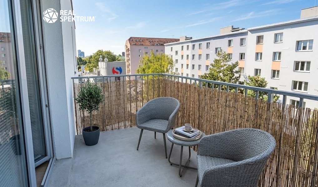 Pronájem bytu 1+kk 38 m², Brno – náhled fotky 2