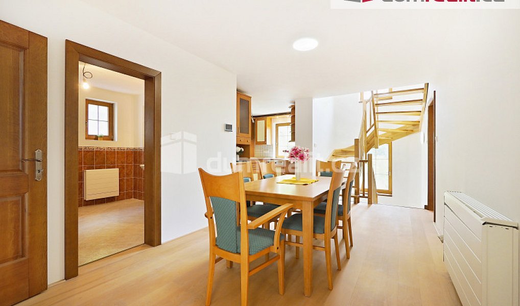 Prodej domu 286 m² s pozemkem 3 176 m², Želízy – náhled fotky 16