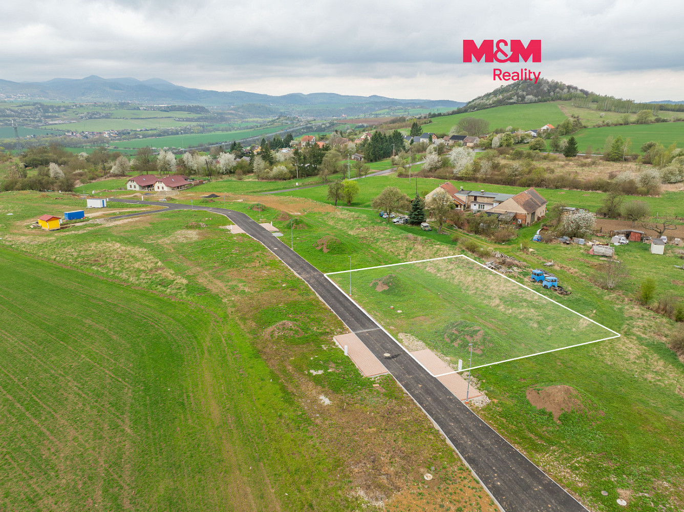 Prodej stavebního pozemku 1 323 m²