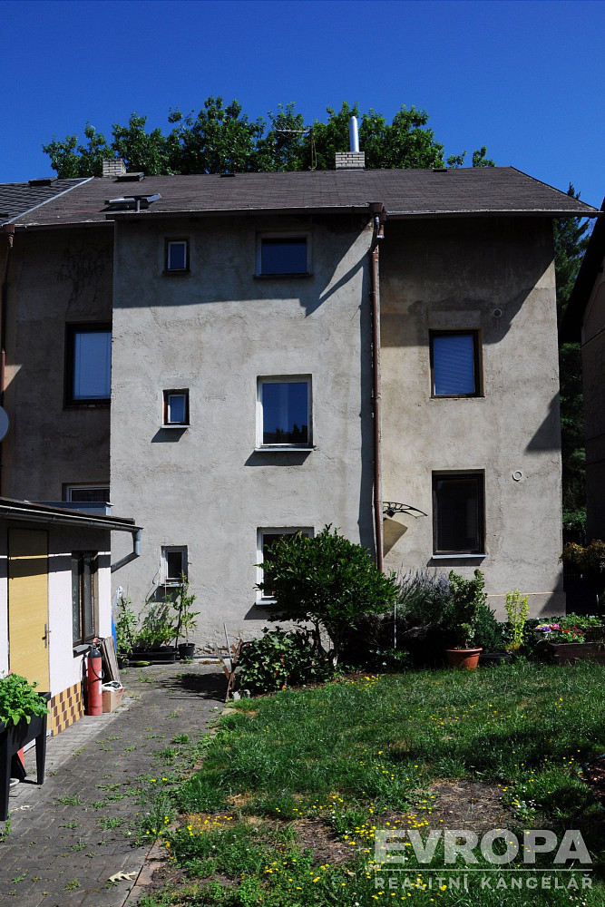 Prodej nájemního domu, činžáku 160 m²