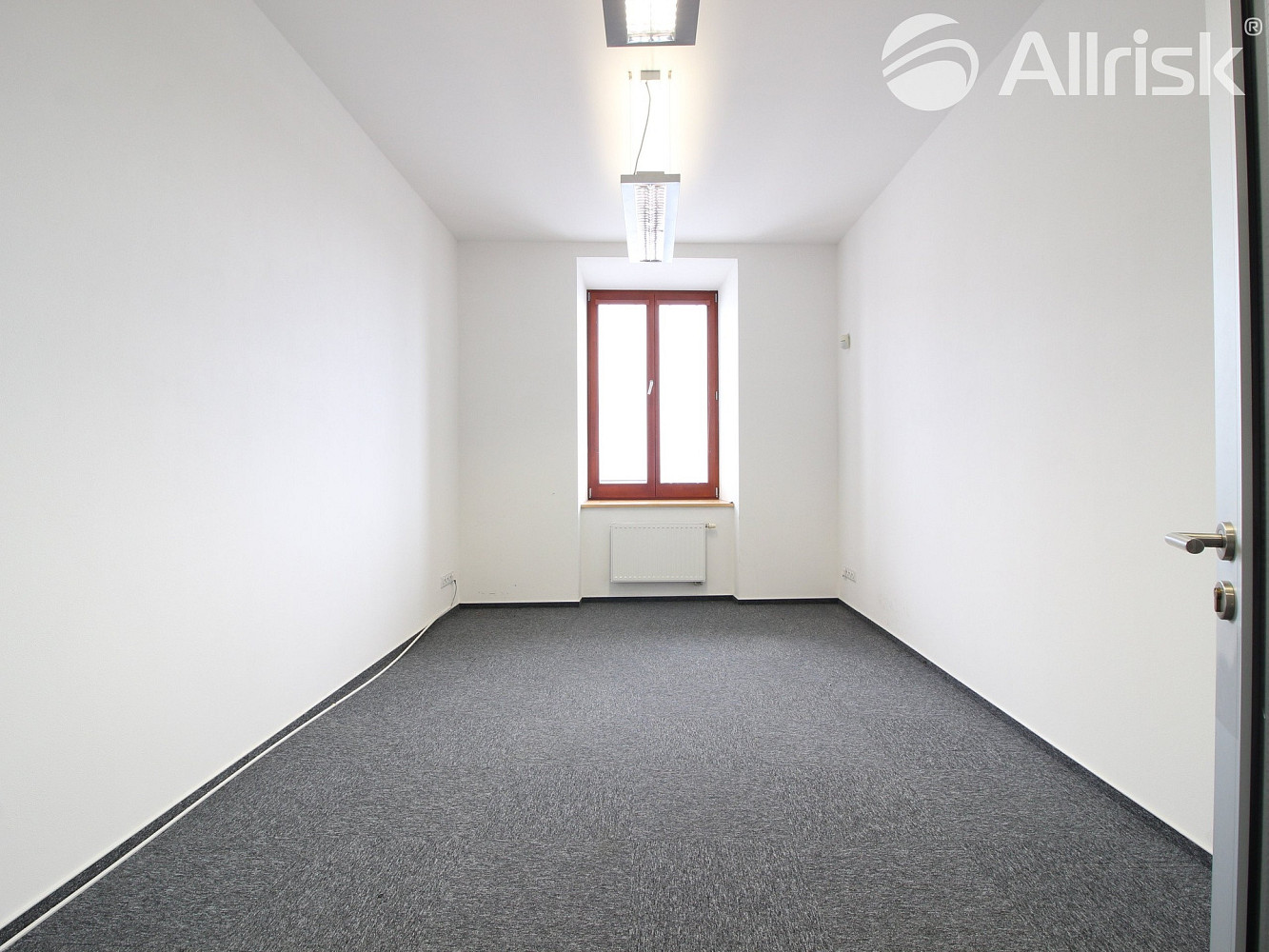 Pronájem kanceláře 106 m² – fotografie 3
