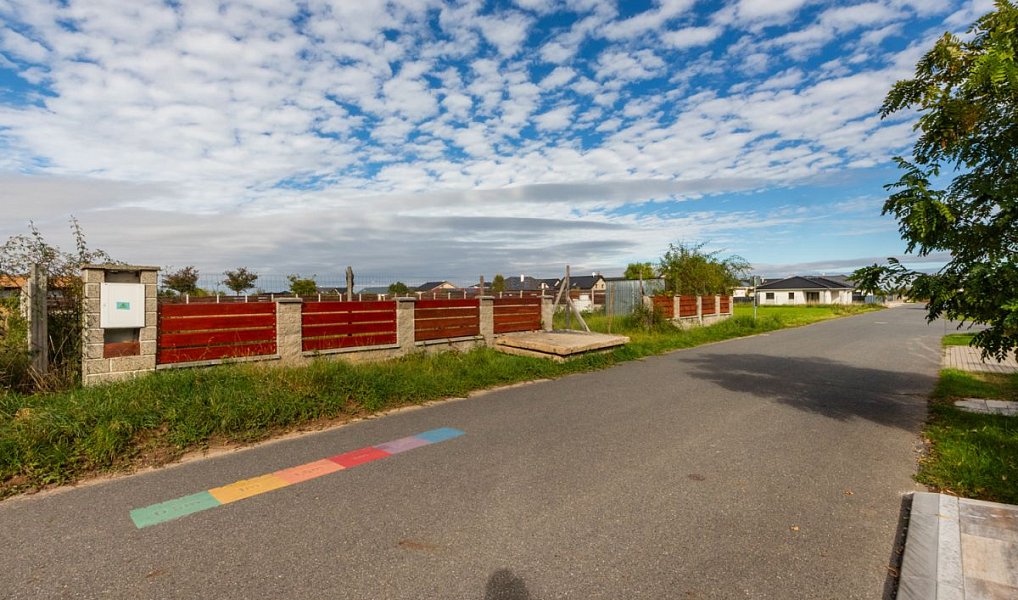 Prodej stavebního pozemku 867 m², Sibřina – náhled fotky 14
