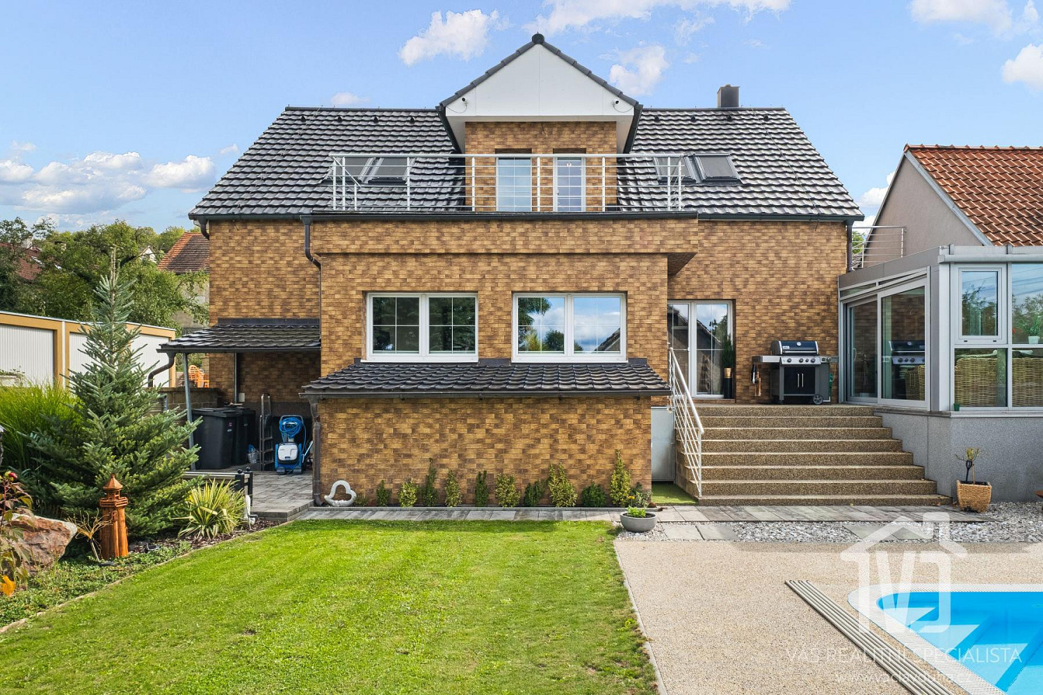 Prodej domu 337 m² s pozemkem 730 m² – fotografie 4