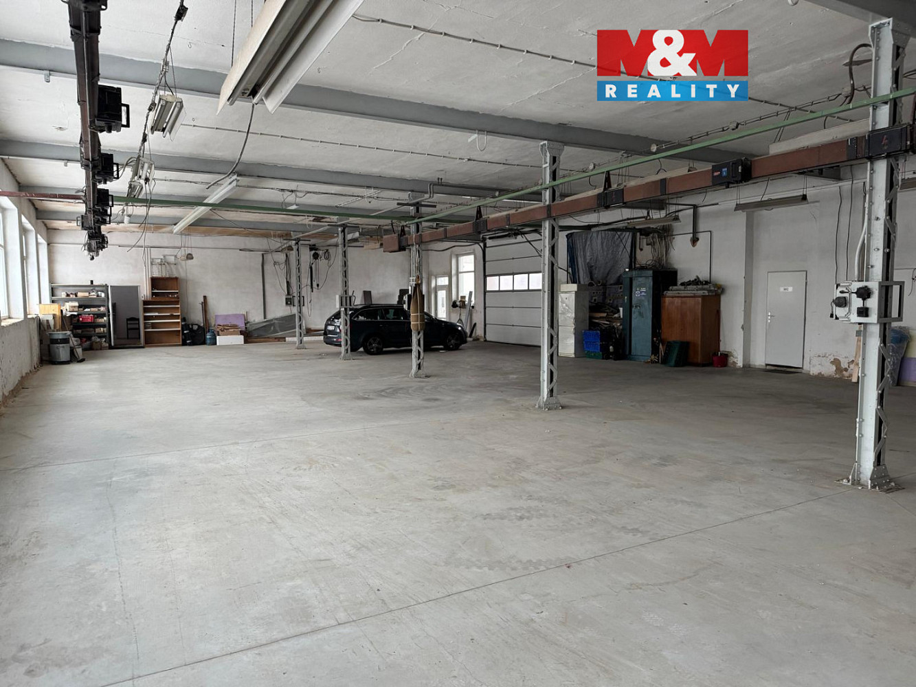 Pronájem obchodních prostor 360 m²