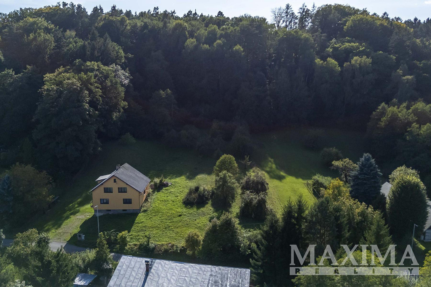 Prodej stavebního pozemku 3 738 m² – fotografie 3