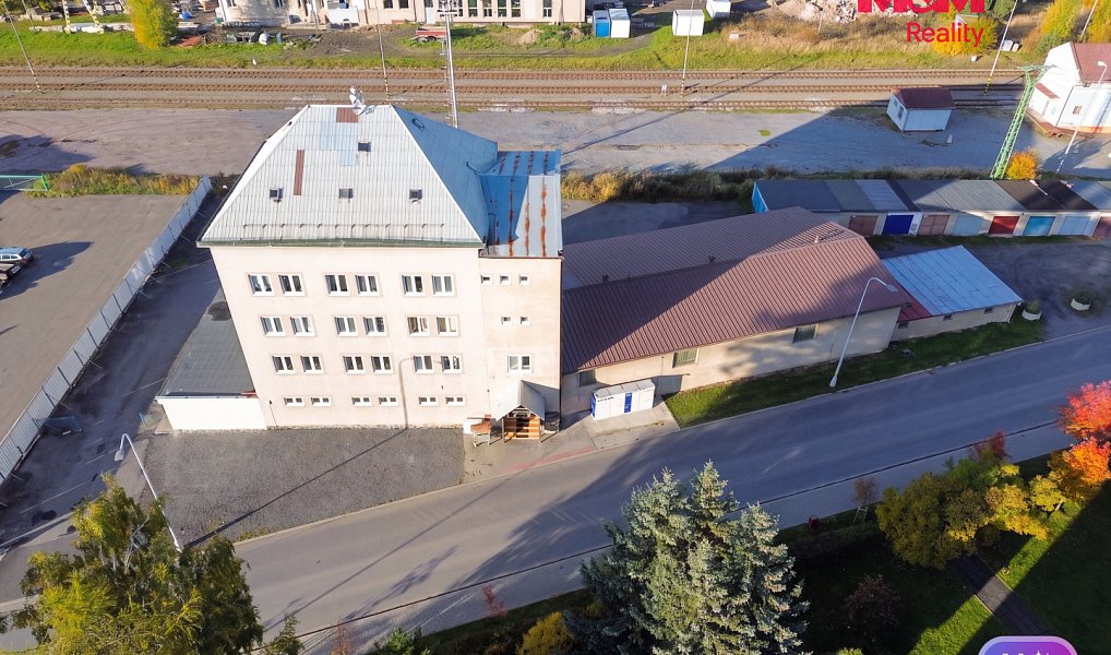 Prodej výrobních prostor 660 m², Polička – náhled fotky 3