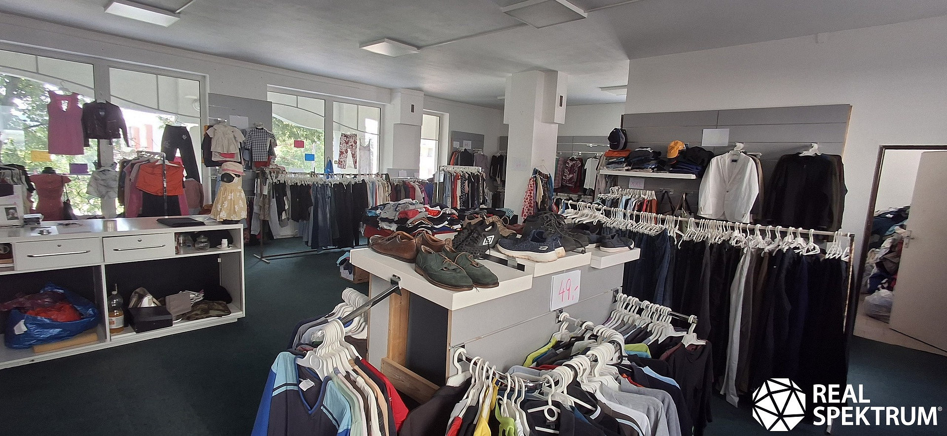 Pronájem obchodních prostor 120 m² – fotografie 3