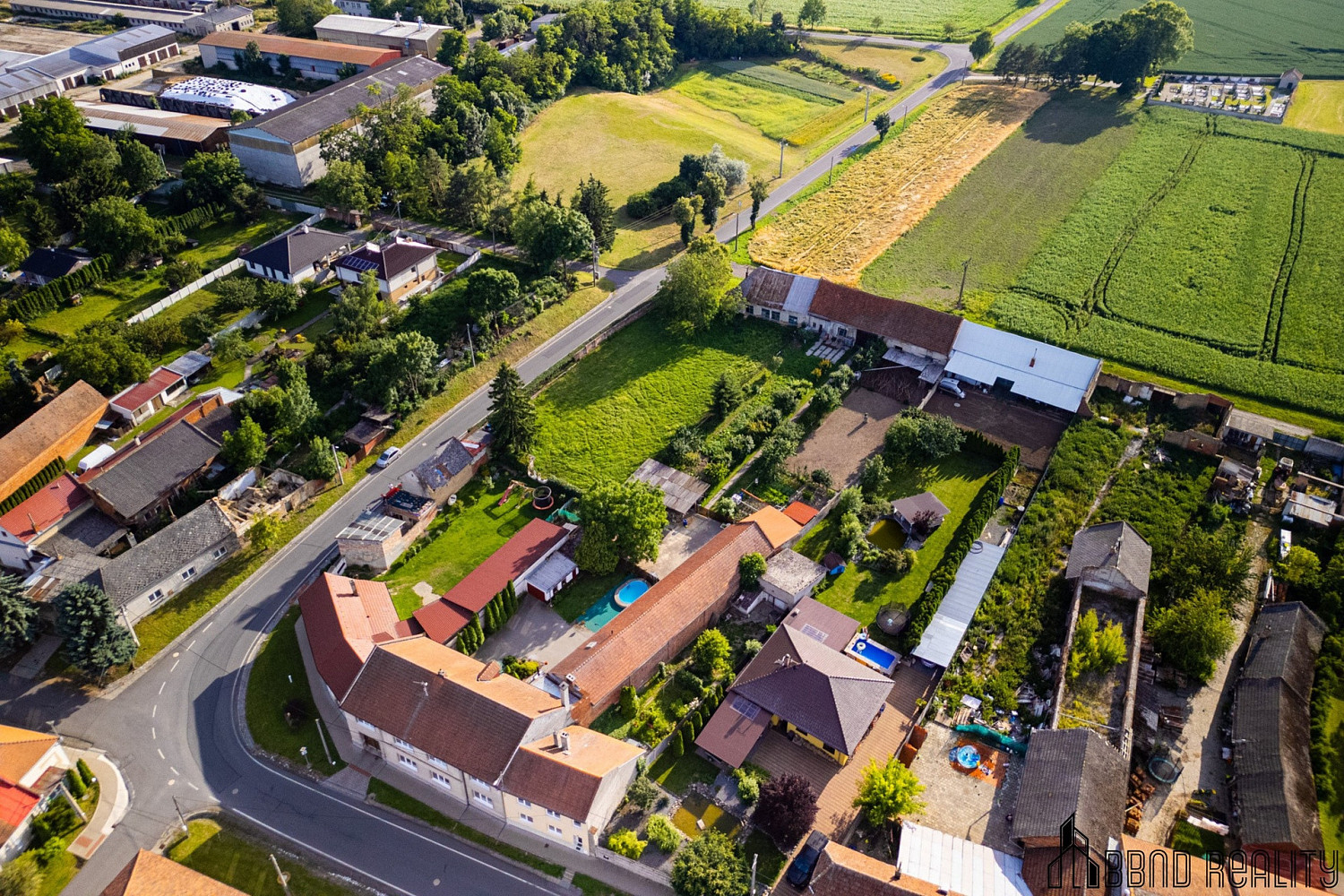 Prodej stavebního pozemku 1 853 m², Biskupice – pohled 3