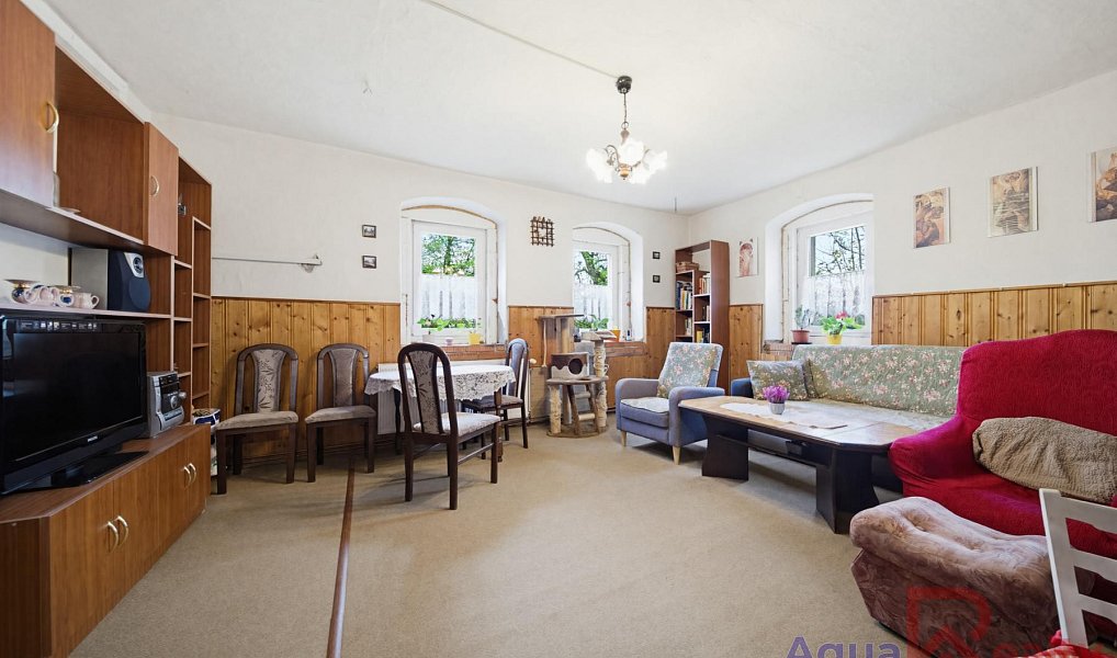 Prodej domu 330 m² s pozemkem 1 180 m², Stanovice – náhled fotky 3