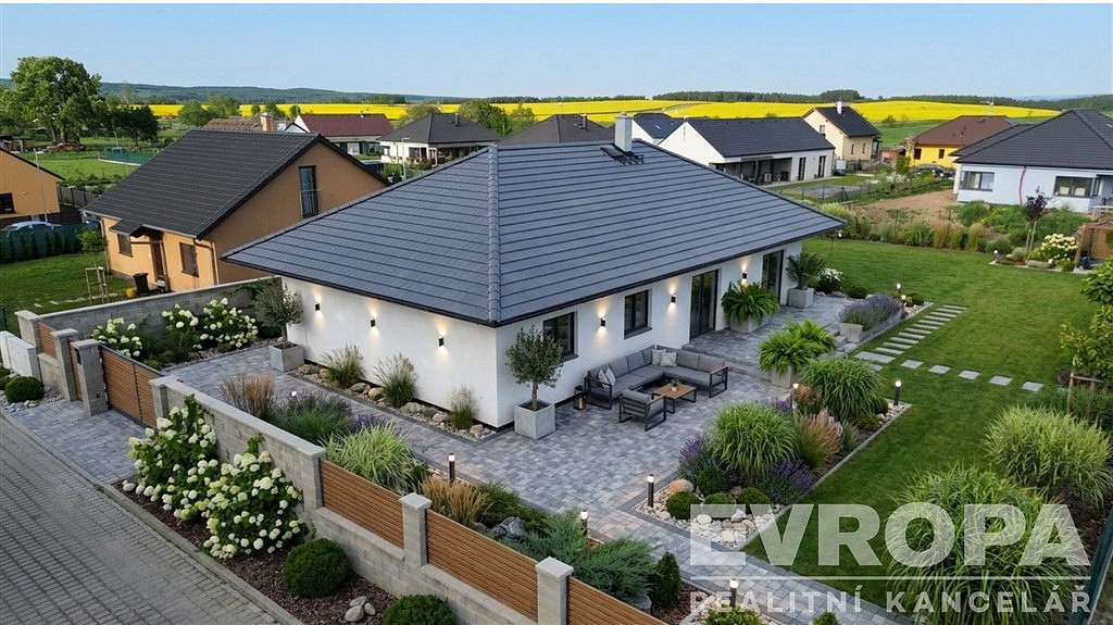Prodej domu 123 m² s pozemkem 1 061 m²