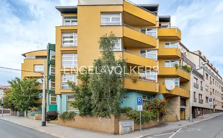 Pronájem obchodních prostor 224 m², U třešňovky, Praha 8 - Kobylisy