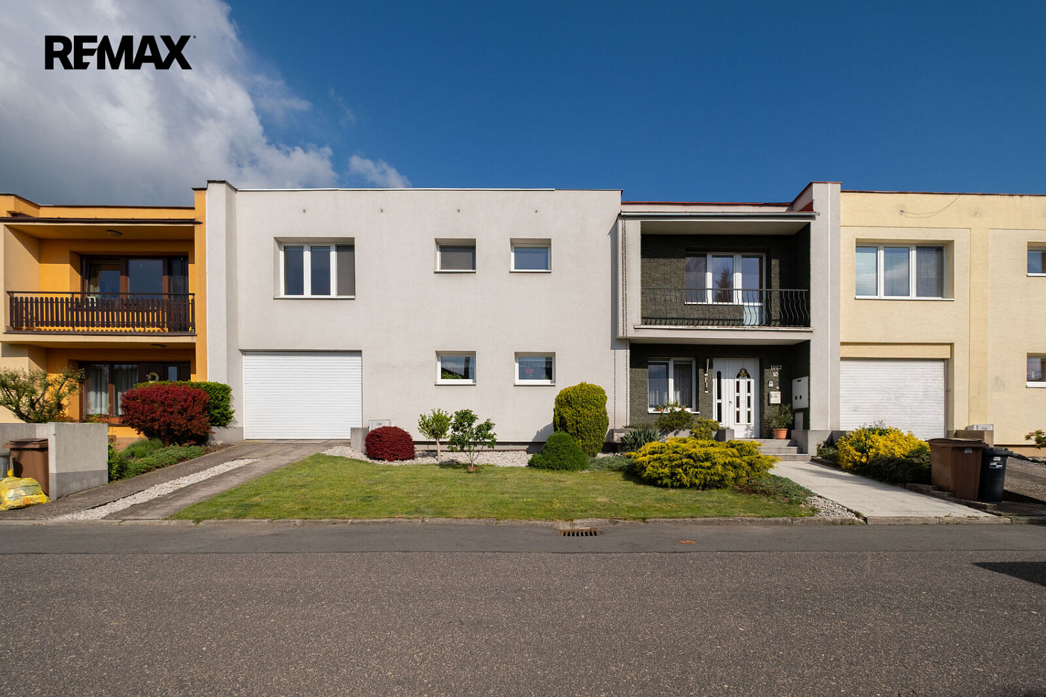 Prodej domu 240 m² s pozemkem 297 m² – fotografie 2