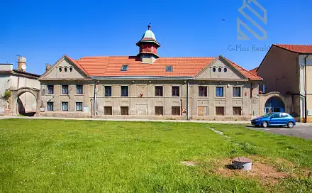 Prodej nájemního domu, činžáku 779 m², Smečno, okres Kladno