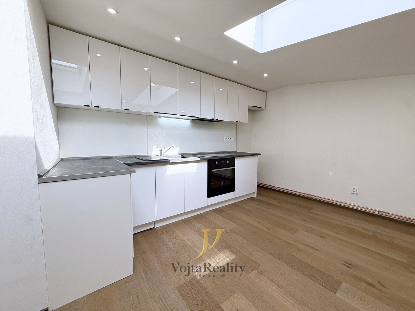 Pronájem bytu 3+kk 83 m² – fotografie 5