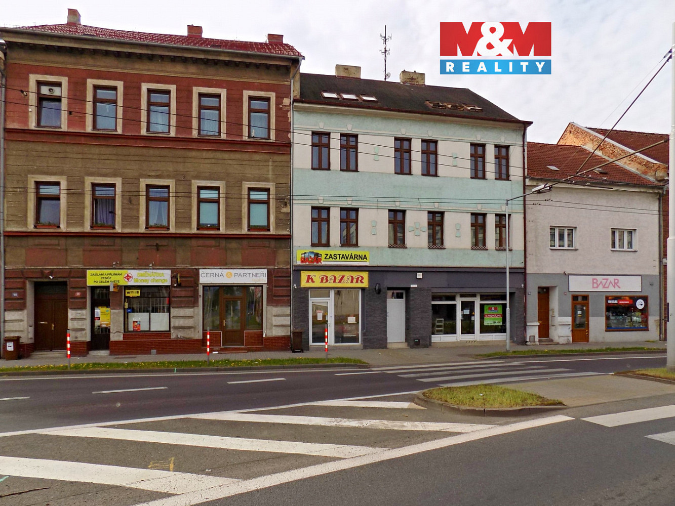 Pronájem obchodních prostor 145 m²