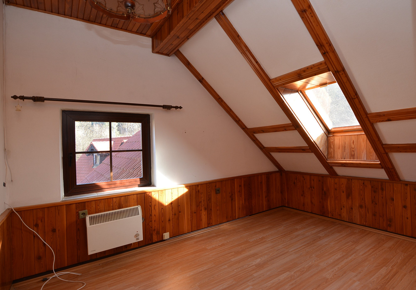 Obchodní prostory s bydlením UP 510 m², pozemky 7.547 m² – pohled 4