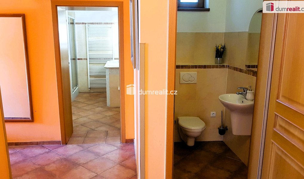Prodej domu 303 m² s pozemkem 1 885 m², Hodonín – náhled fotky 38