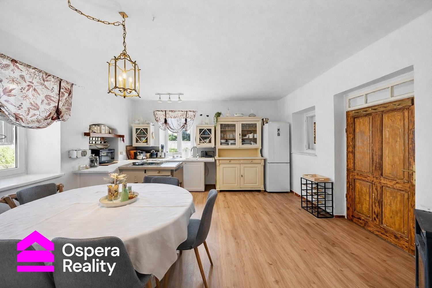 Prodej domu 137 m² s pozemkem 1 021 m² – fotografie 2