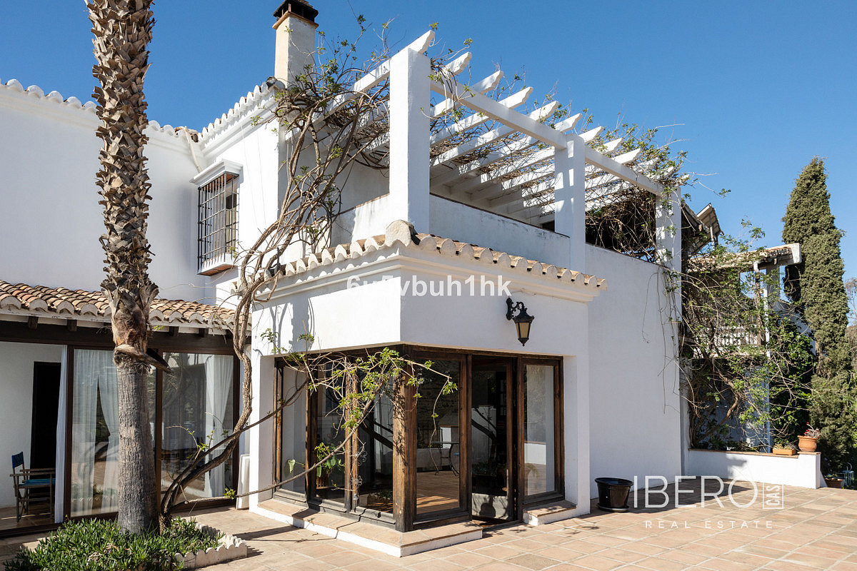 Prodej domu 546 m² s pozemkem 5 569 m²