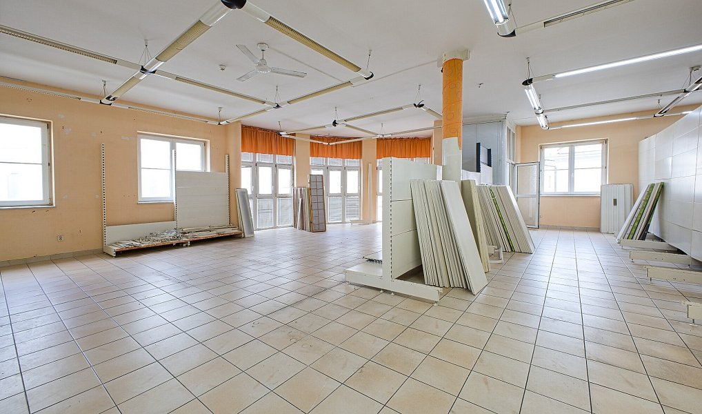 Pronájem obchodních prostor 95 m², Uherské Hradiště – náhled fotky 8
