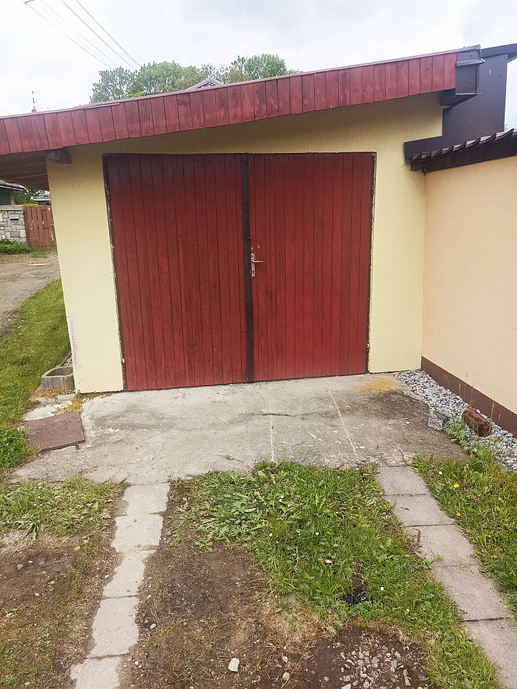 Prodej garáž 40 m2 na vlastním pozemku !!!