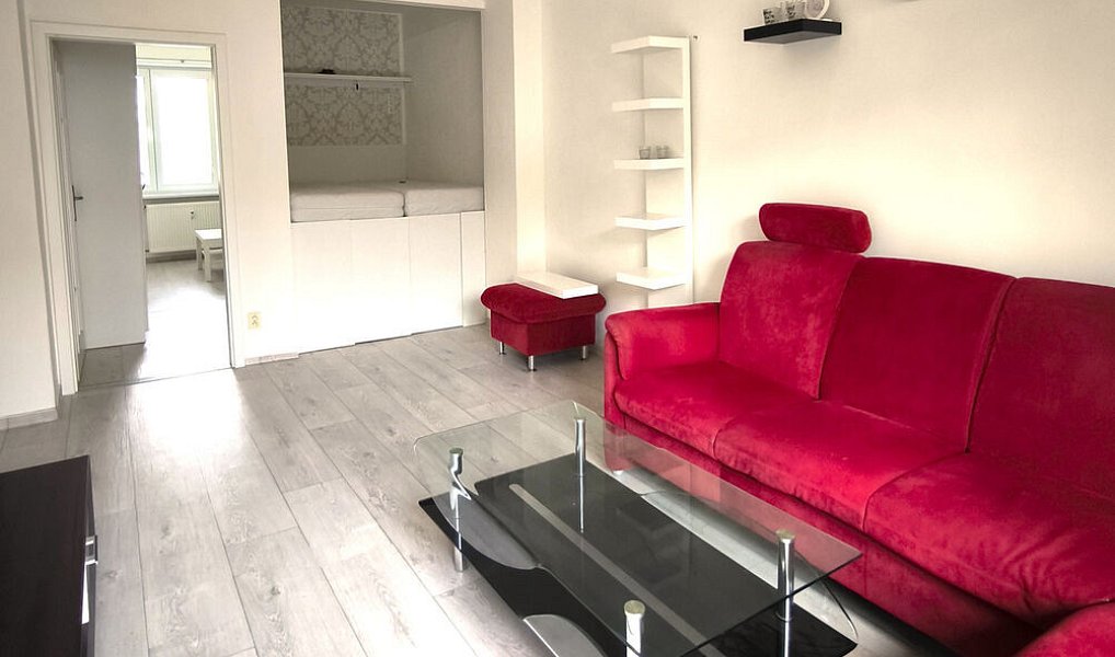Pronájem bytu 2+1 51 m², Plzeň – náhled fotky 2