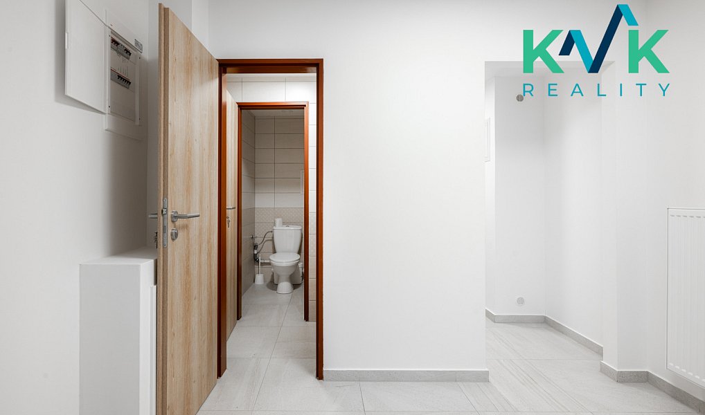 Prodej kanceláře 92 m², Karlovy Vary – náhled fotky 16