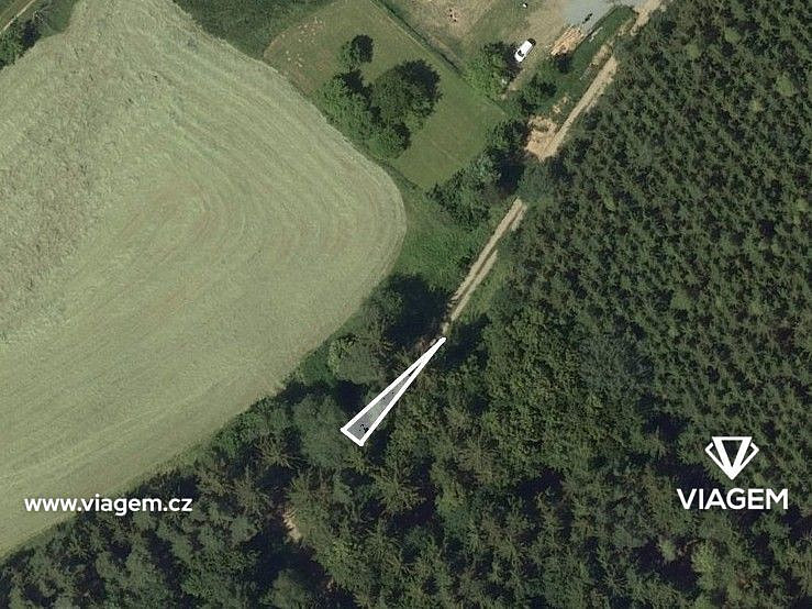 Prodej pole 1 535 m²