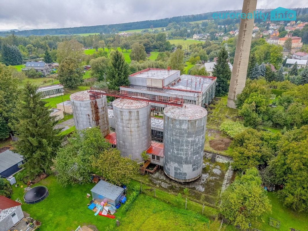 Prodej výrobních prostor 852 m² – fotografie 2